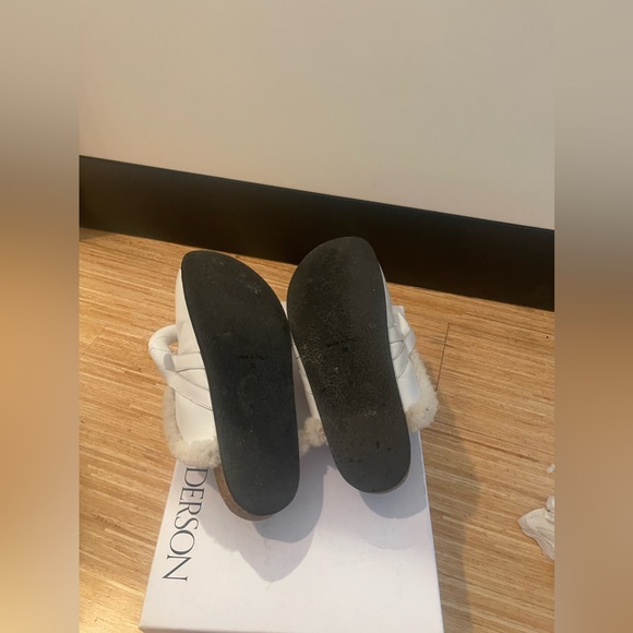 JW ANDERSON white chain link fur shearling mule sz 39 us 9 - Picture 7 of 7